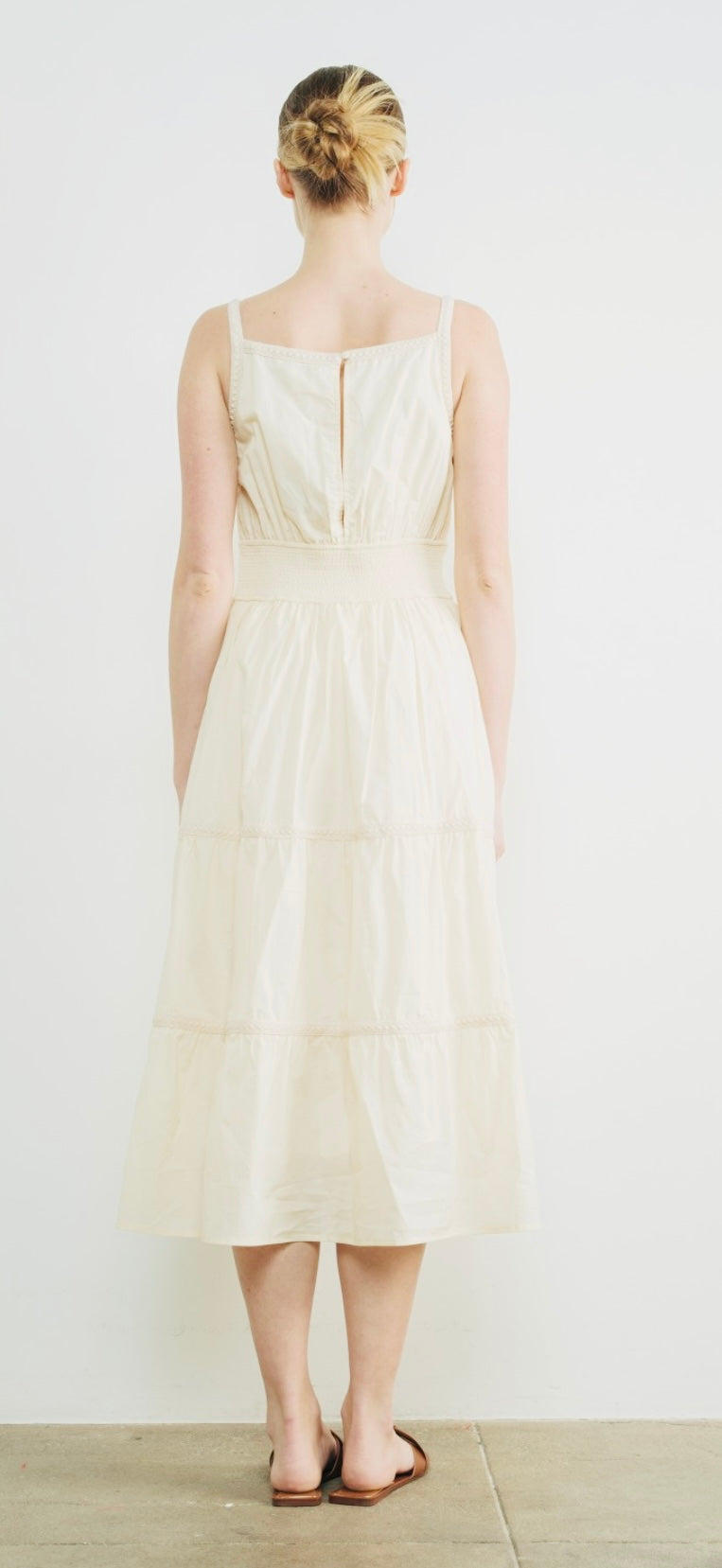 LACE TRIM SLEEVELESS MIDI DRESS