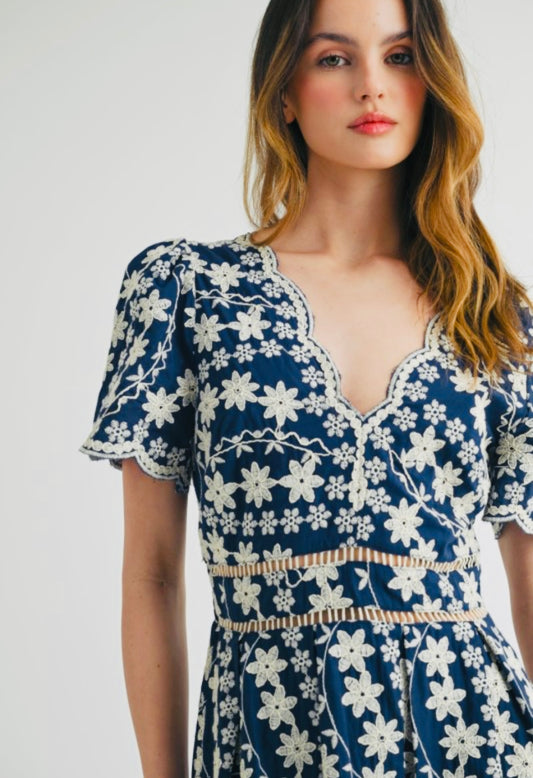 Chic Off-shoulder Lace Dress