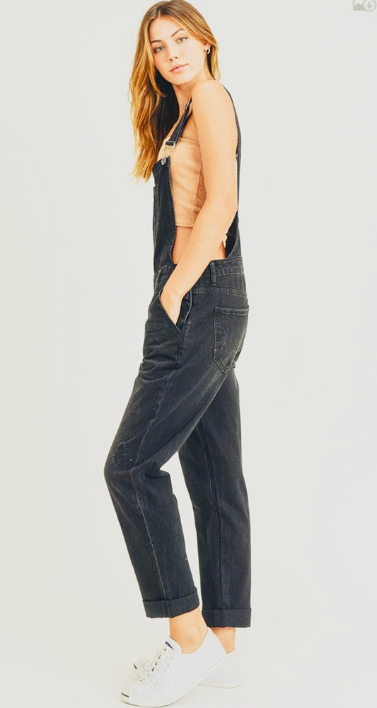 •RELAXED FIT KNEE DISTRESSED OVERALL JEANS